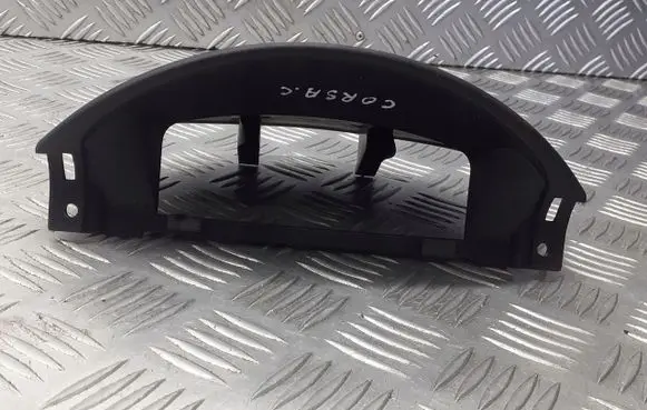 Opel Corsa C Dashboard center trim panel 09114457