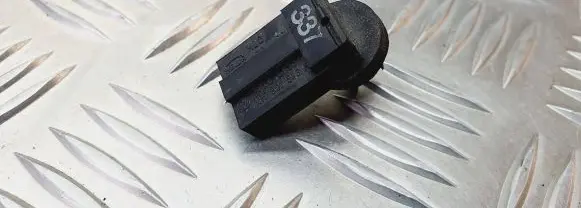 Volkswagen PASSAT B5 Interior temperature sensor 1H0907543A 750400