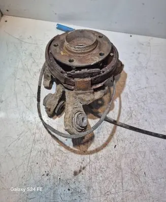 BMW 3 E90 E91 Rear wheel hub spindle/knuckle 