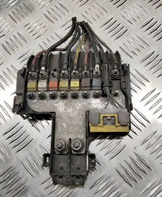 Citroen C4 Grand Picasso Fuse module 