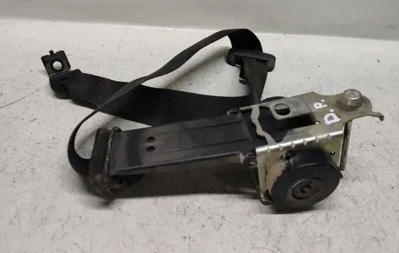 Opel Zafira B Front seatbelt