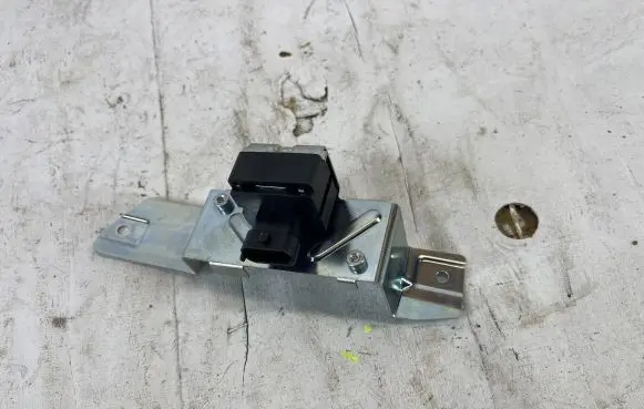 Opel Insignia A Sensor 9570930003 0024550080005 002455008000