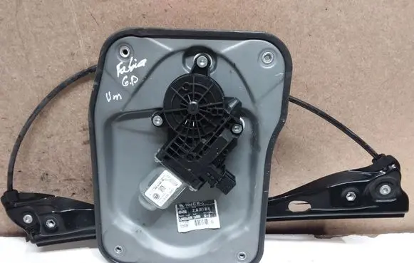 Skoda Fabia Mk2 (5J) Rear door window regulator with motor 5J4839402H 6R0059812D