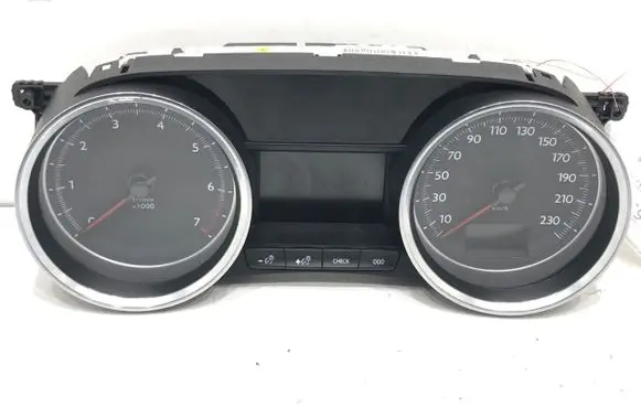 Speedometer (instrument cluster)