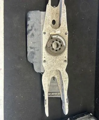 Rear control arm