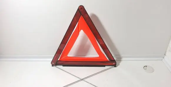 Audi A4 S4 B7 8E 8H Emergency warning sign 7L0860251
