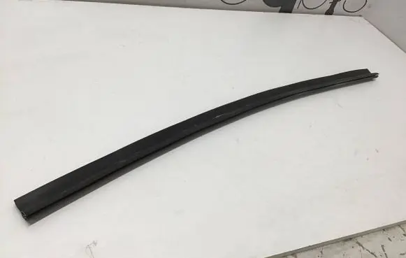 Mercedes-Benz Vito Viano W447 Rubber seal front door (on door) A6397210280