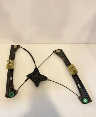 Volkswagen PASSAT B8 Front door electric window regulator 3G0837462C