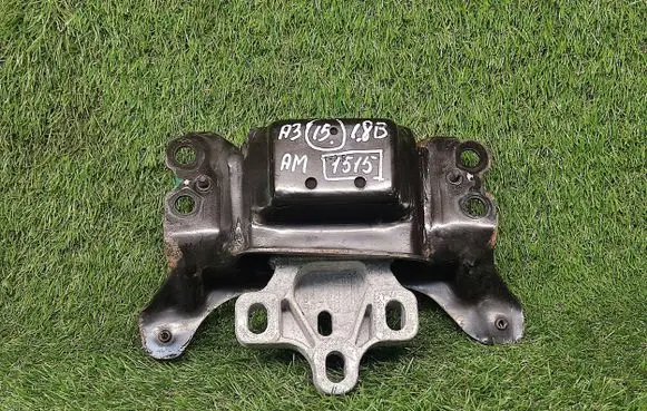 Audi A3 S3 8V Engine mount bracket 5Q0199555AD
