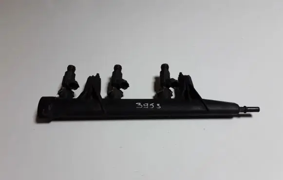 Peugeot 208 Fuel injector 9676017480