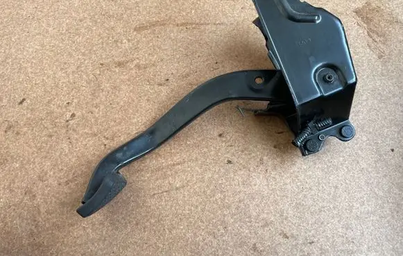 Opel Corsa C Brake pedal