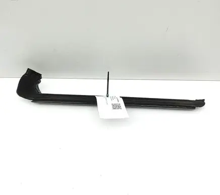 Front door glass trim molding