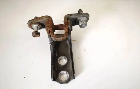 Mitsubishi Lancer Front door upper hinge