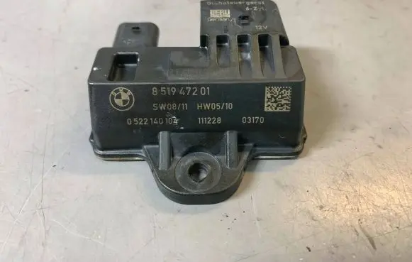 Glow plug pre-heat relay