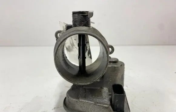 BMW 1 E81 E87 Throttle valve 780437301