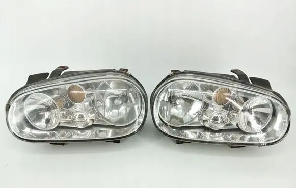 Volkswagen Golf IV Headlights/headlamps set 