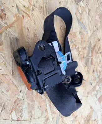Opel Insignia A Front seatbelt 20951977