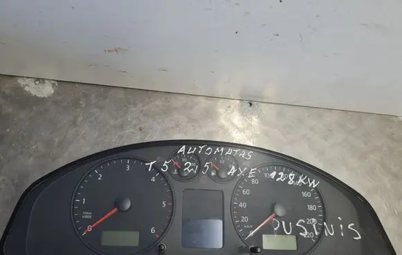 Volkswagen Transporter - Caravelle T5 Speedometer (instrument cluster) 7H0920860E 88311346