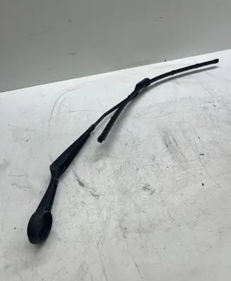 Ford Focus Front wiper blade arm BM5117526BB