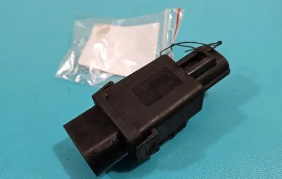 Opel Meriva B Central body control module 5FD008572-02 IMPRK1398632