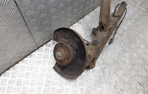 Volkswagen Sharan Stub axle 