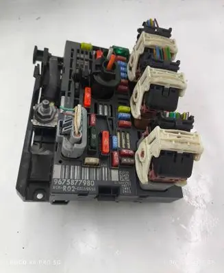 Citroen C5 Fuse box set 9675877980
