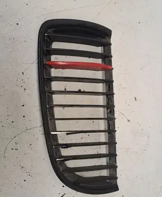 BMW 3 E90 E91 Fender grill 22405910