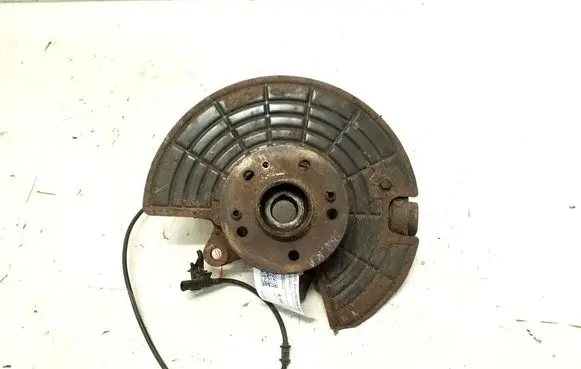 Front wheel hub