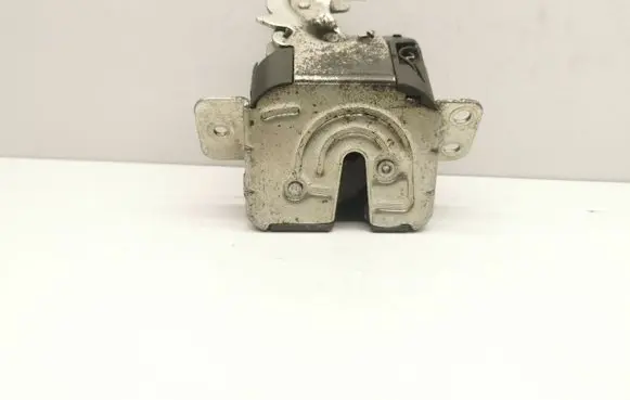 Mitsubishi Colt Tailgate/trunk/boot lock/catch/latch MR959190