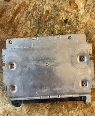 BMW 5 E34 Engine control unit/module 0261200402