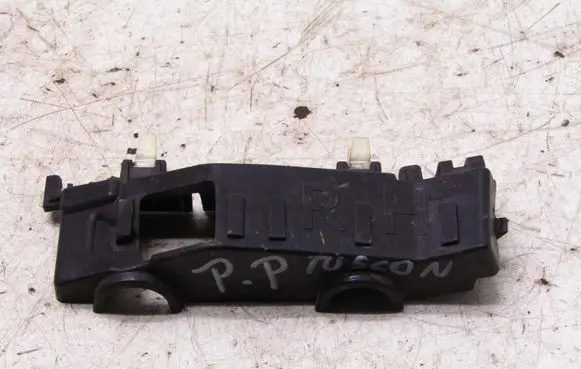 Hyundai Tucson TL Front bumper mounting bracket 86516D7000
