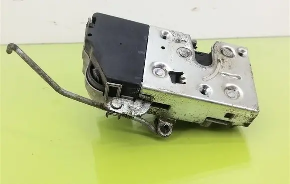 Citroen Berlingo Front door lock 