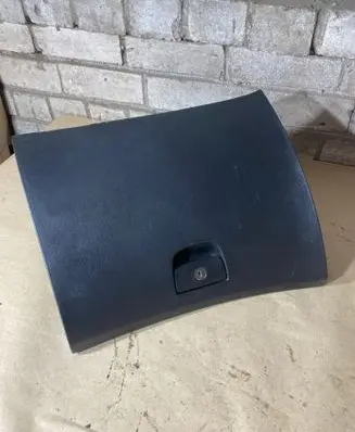 Hyundai Sonata Glove box frame 