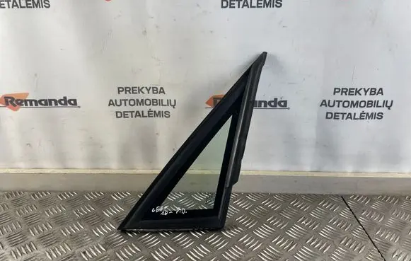 Seat Leon (1P) Front door vent window glass four-door 43R001564