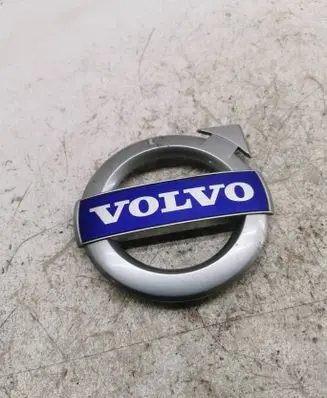 Volvo XC60 Manufacturer badge logo/emblem 30796426 30796425