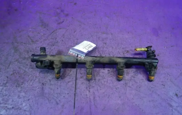 Renault Megane I Fuel main line pipe