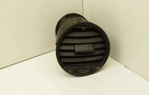 Volkswagen Caddy Dash center air vent grill 2K0819703B