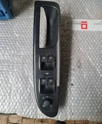 Volkswagen PASSAT B6 Electric window control switch 1K4959857A