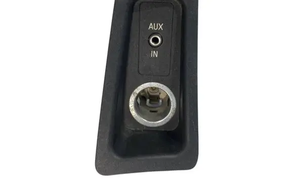 BMW 1 E81 E87 AUX in-socket connector 9110410 51169110410 6930561