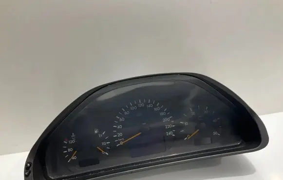 Mercedes-Benz E W210 Speedometer (instrument cluster)