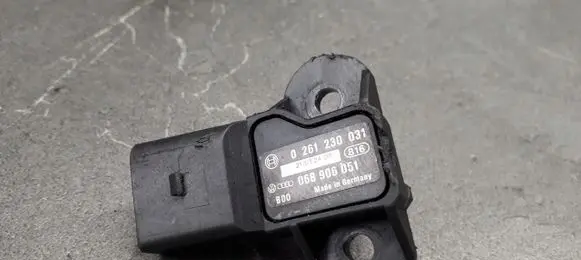 Volkswagen Polo IV 9N3 Air pressure sensor 0261230031