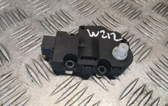 Mercedes-Benz E W212 Intake manifold valve actuator/motor A2218200042 2218200042