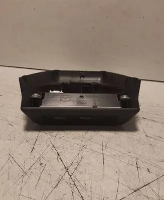 Mazda 3 I Screen/display/small screen BR5S55260