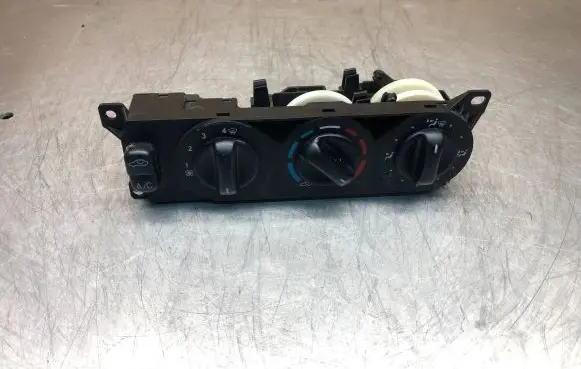 Mercedes-Benz ML W163 Climate control unit 1638300185 5HB96309800