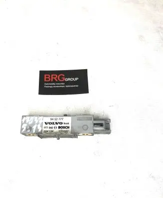 Volvo V70 Airbag deployment crash/impact sensor 9452777 121002 004134