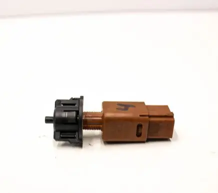 Nissan X-Trail T32 Brake pedal sensor switch