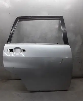 Suzuki Liana Rear door
