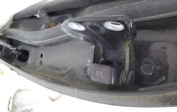 Mitsubishi Galant Rear door lower hinge