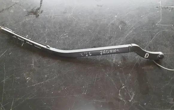 Jaguar XF Front wiper blade arm 178-166