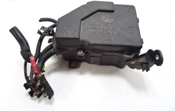 Alfa Romeo Giulietta Fuse box set 50522171 MATR2665